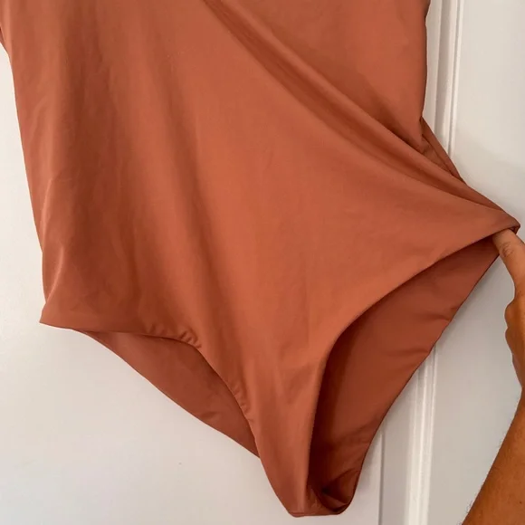 Dippin' Daisy's Low Back Moderate Coverage One Piece - Picture 3 of 7